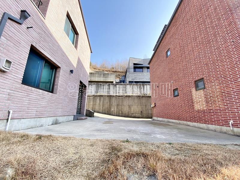 양평군 양서면 증동리 계곡과 숲세권이 어우러진 자연환경의 집_3