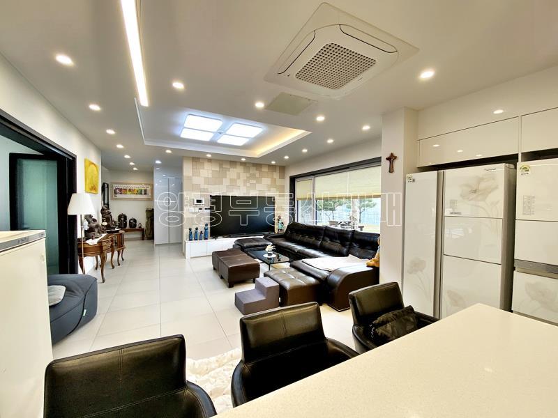 양평군 옥천면 옥천리 일조권과 탁트인조망과 수영장등 럭셔리 주택_9