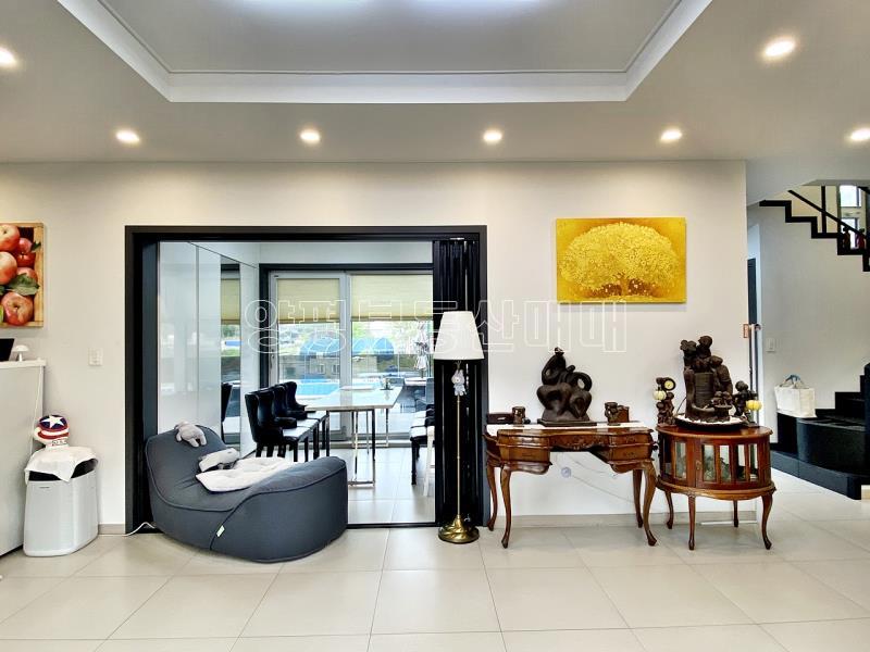 양평군 옥천면 옥천리 일조권과 탁트인조망과 수영장등 럭셔리 주택_11