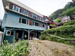 경기도 가평군 청평면 삼회리 대지약400평의 건평85평의 큰집