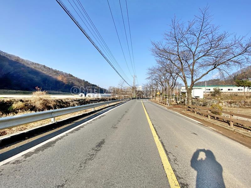 양평군 양서면 부용리 접근성 좋은 넓은토지 작은관리사 있음_1