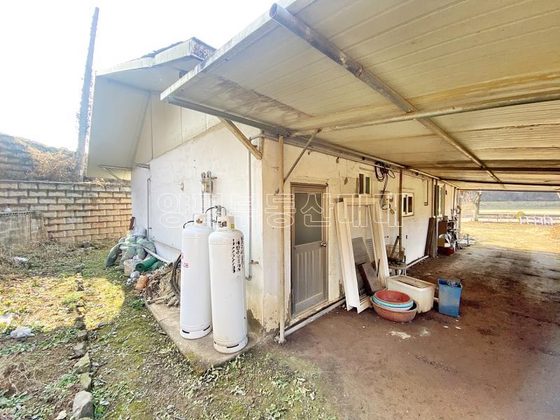 양평군 양서면 부용리 접근성 좋은 넓은토지 작은관리사 있음_7